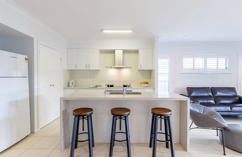 Anna Bay Casa | 13 Morna Point Rd - pet friendly , boat parking house on one level