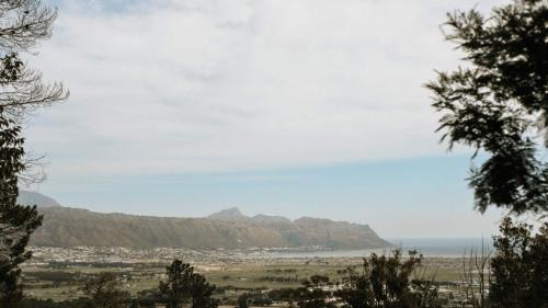 Helderberg Rural Casa | 13 Olives, Entire Grape & Olive Estate, Somerset West by Euphoric Leisure
