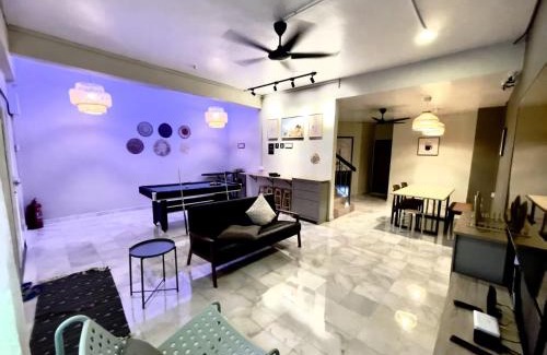 Central Seberang Perai Casa | 13-Pax Vacation Retreats in Butterworth near Sunway Carnival