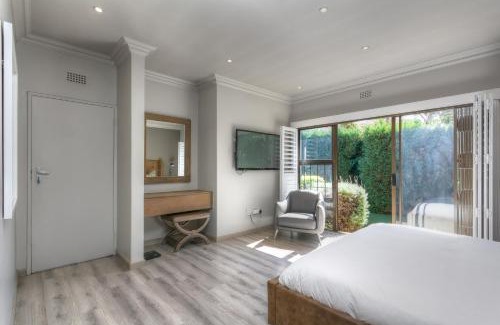 Sandown Villa | 13 Sandown Valley, Sandton