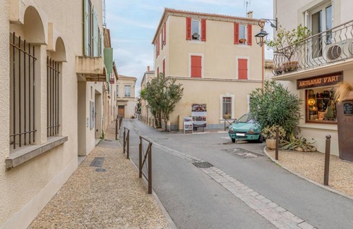 Aigues-Mortes Medieval City Casa | 130 m² Casa ∙ 1 habitación ∙ 6 huéspedes