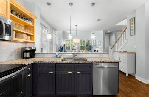 Laurel Grove Casa | 1301 Laurel Grove "Sandpiper Lagoon"