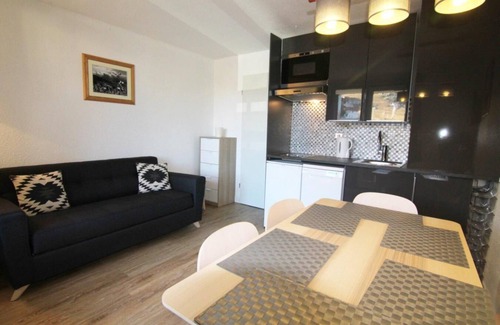 Bergers Apartamento | 120m de los comercios, 1.o piso, piscina, sauna, balcón, tv, local para esquís, 40m², Alpe d'Huez