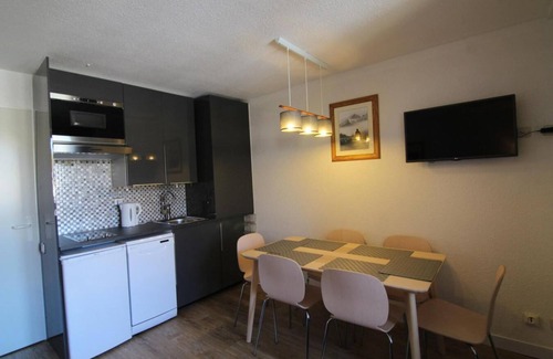 Bergers Apartamento | 120m de los comercios, 1.o piso, piscina, sauna, balcón, tv, local para esquís, 40m², Alpe d'Huez
