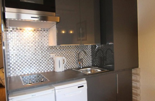 Bergers Apartamento | 120m de los comercios, 1.o piso, piscina, sauna, balcón, tv, local para esquís, 40m², Alpe d'Huez