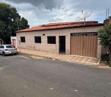 Bom Jesus Da Lapa Casa | 130m2 de área para sua família, com ar cond E vaga