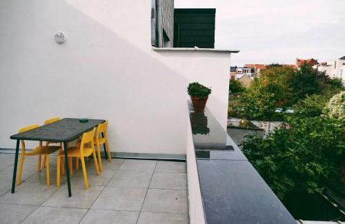 Borgerhout Apartamento | 130sqm appartment with 20sqm terras and free parking
