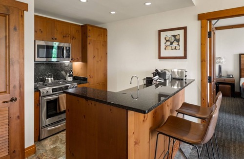 Stowe Area Condominio | #1310A | 2bdrm | Let It Snow | 3rd Floor Mountain and Spruce Peak Views