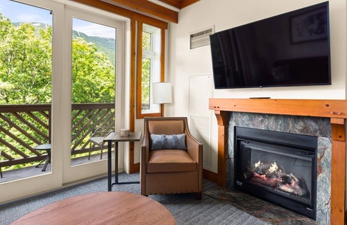 Spruce Peak Complejo | 1326 Studio Last Run Lodge | Spruce Peak Lodge | Mountain Views @ The Stowe Mountain Resort
