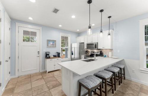 Laurel Grove Casa | 1338 Laurel Grove