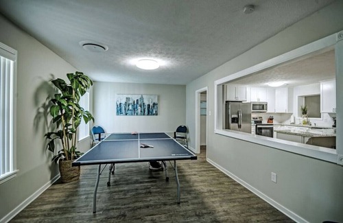 Madison Casa | 134 Meadowdale · Quite Neighborhood Executive Home 2 to 12 Mths