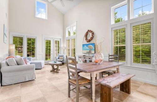 Laurel Grove Casa | 1383 Laurel Grove
