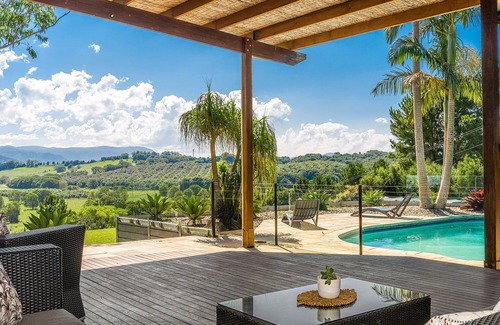 Myocum Casa | 13km's to Byron Bay town: Perfect family retreat with pool, sauna & sunset views