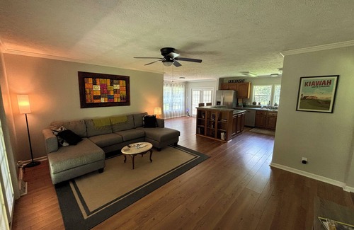 Wadmalaw Island Casa | 14-Acre Scenic Home in Low County of Wadmalaw Island w/ Private Par 3 Golf Hole