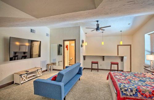 Elmo Casa | 14-Acre Terrell Ranch Escape with Pool and Fire Pit!