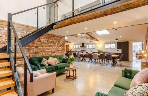Berriew Casa | 14 Bed in Berriew 90568
