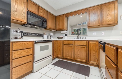 Hot Springs Village Casa | 14 Guindola Way - A nicely remodeled, furnished home with great views of Lake
