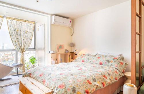 Nonhyeon-dong Apartamento | 14 Hugh and House - Hakdong Park, 30sec to Hakdong Station