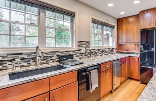 Colesville Casa | 14 Mi to DC: Retreat w/ Hot Tub & Sunroom!