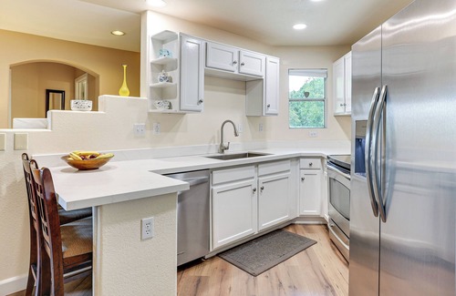 North Mountain Condominio | Condominio con balcón y piscina compartida-14 Mi a DT Phoenix