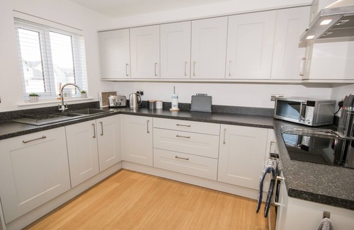 Brynteg Cabaña | 14 PARC DELFRYN, pet friendly, with a garden in Benllech