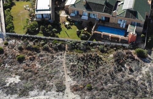 Melkbosstrand Casa | 14 Penguin Place, Melkbosstrand