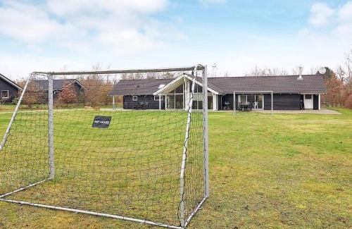 Sundstrup Casa | 14 person holiday home in Højslev