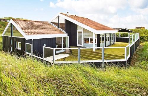 Grønhøj Casa | 14 person holiday home in Løkken-By Traum