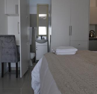 Woodmead Casa | 14 Woodmead Suites