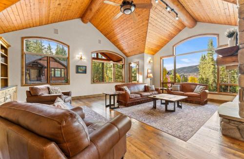 Keystone Casa | 140 Goldenrod Circle by Summit County Mountain Retreats