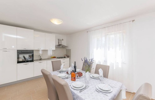 Zemunik Donji Casa | 140 m² Casa ∙ 3 habitaciones ∙ 8 personas