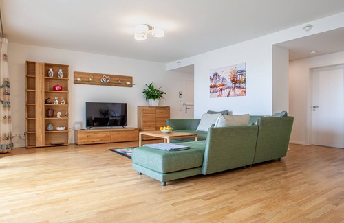 Flingern Nord Apartamento | Apartamento de lujo, 140 m2, aparcamiento subterráneo privado gratuito.