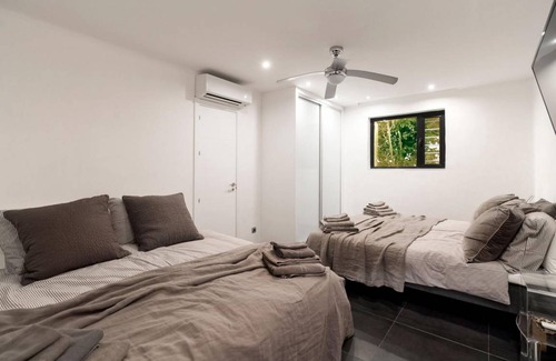 Nueva Andalucia Villa | 390 m² Villa ∙ 5 habitaciones ∙ 12 personas