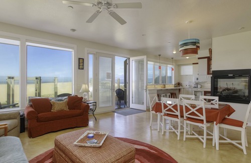 Oceano Cabaña | 1460 Strand Way 2 Bedroom Home by Redawning