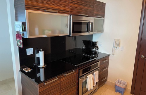 Playa Bonita Village Apartamento | Vida de resort de lujo 14F, vista al mar