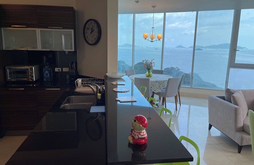 Playa Bonita Village Apartamento | Vida de resort de lujo 14F, vista al mar