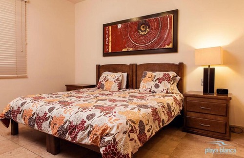 San Carlos Apartamento | 14th Floor Ocean View Playa Blanca Condo