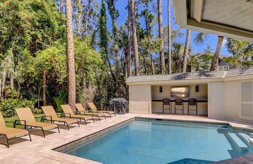 Oceanside Villa | 15 Duck Hawk