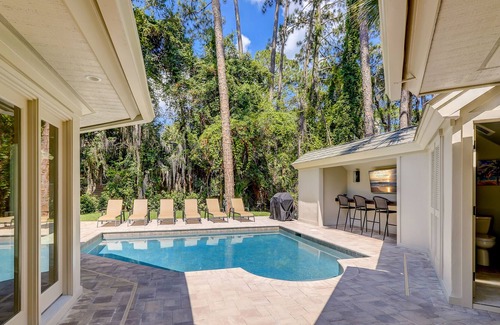 Oceanside Villa | 15 Duck Hawk