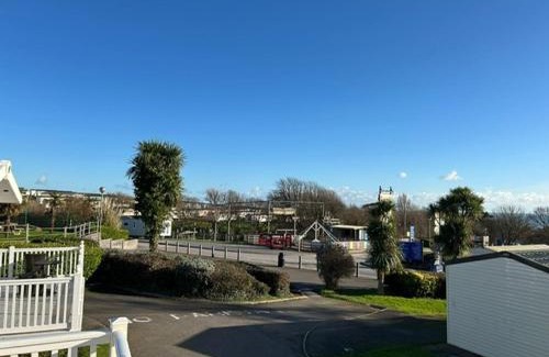 Exmouth Cabina | 15 Ivy Close, 3 Bedroom Caravan, Pet Friendly