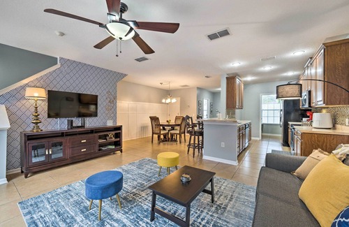 Buena Ventura Lakes Casa | 15 Mi to Disney: Kissimmee Townhome w/ Patio