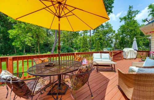 Jeffersontown Casa | 15 Mi to Louisville Family Home with Private Yard!