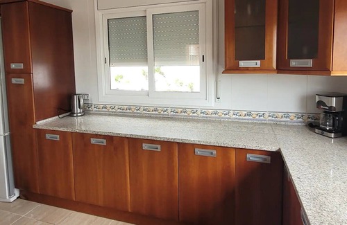 Sitges Villa | 15 minutos en coche/Sitges -Villa Lluna Sitges. Piscina XXL A/C by Weekly Villas