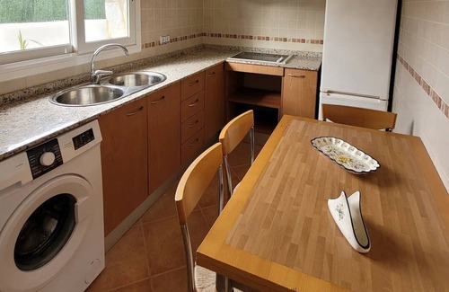 Sitges Villa | 15 minutos en coche/Sitges -Villa Lluna Sitges. Piscina XXL A/C by Weekly Villas