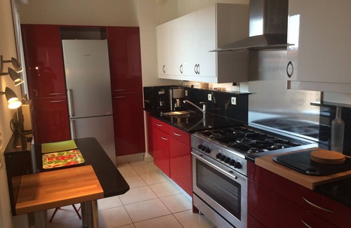 La Lironde Apartamento | A 15 min de las playas - bellamente amueblado para 6-8 personas - 111m2-aire acondicionado-terraza-estacionamiento