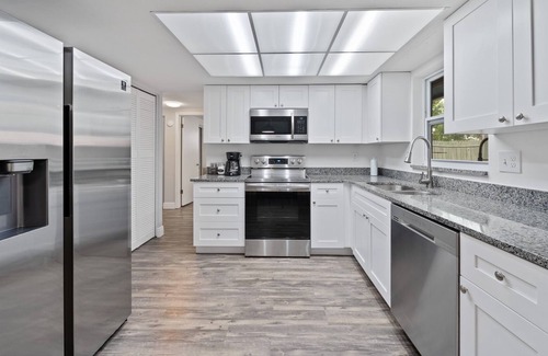 Regency Park Casa | 15 min from the beach