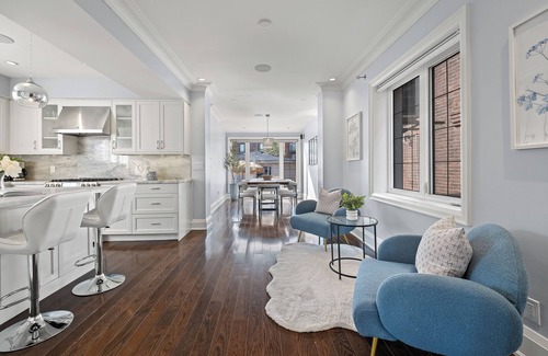 East York Casa | 15 Min to Downtown | Games Room | Private Parking | Private Backyard