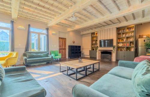 Sainghin-en-Melantois Casa | 15 Min to Lille - Beautiful 14p House, 5 Bedrooms