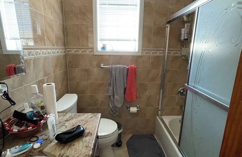 East Flushing Casa | 15 Min to Midtown on LIRR! 3-bed, 2 Full bath w Clotheswasher, Dryer, D/W.