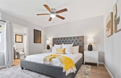 Fletcher Hills Casa | 15 min to SD! Air Conditioning and Game Room